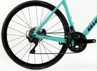 Rennrad Bianchi Infinito 105 Disc Carbon 2026