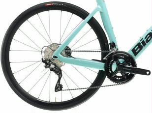 Rennrad Bianchi Oltre Race 105 Carbon 2026